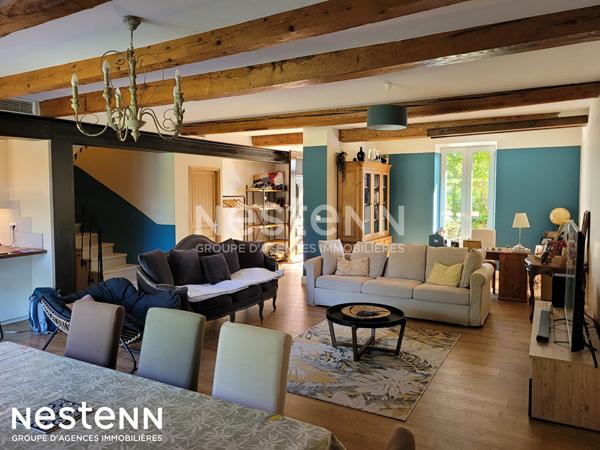 Belle maison de caractère de 227 m² environ avec piscine lagon et grand jardin