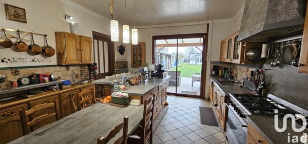 Maison 10 pièces de 337 m² à Auchy-les-Mines (62138)