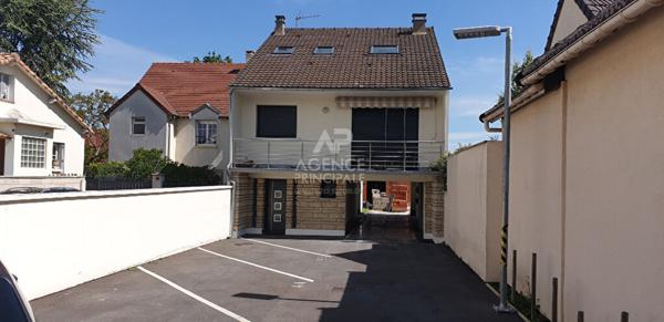 Appartement 2 pièces Sartrouville 29.80 m2 Loyer 954 €/mois charges comprises **  - Référence  327