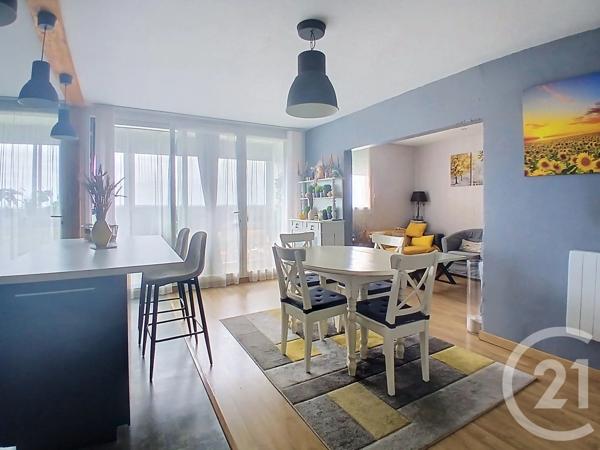 Appartement F4 à vendre  4 pièces - 70 m 2   MERIGNAC  - 33