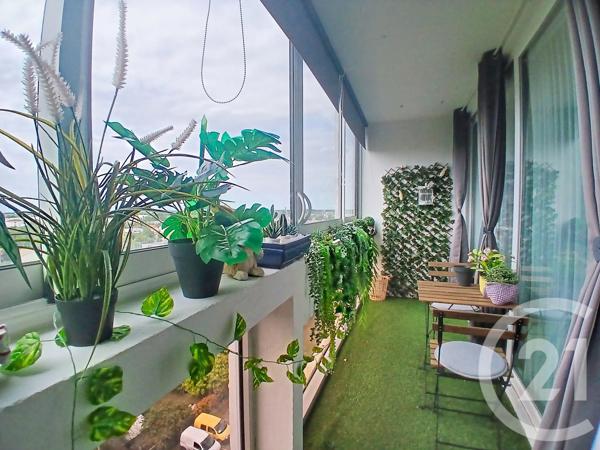 Appartement F4 à vendre  4 pièces - 70 m 2   MERIGNAC  - 33