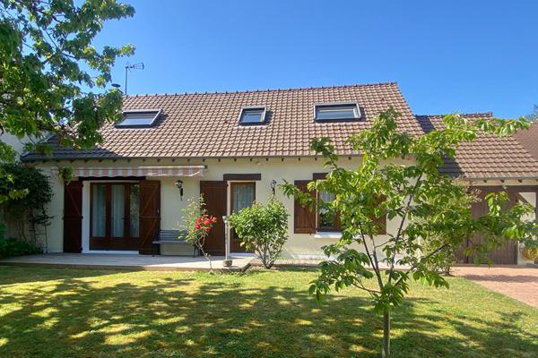 Maison Checy 6 pièce(s) 4 chambres 100 m2