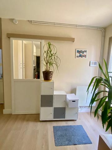 Maison Checy 6 pièce(s) 4 chambres 100 m2