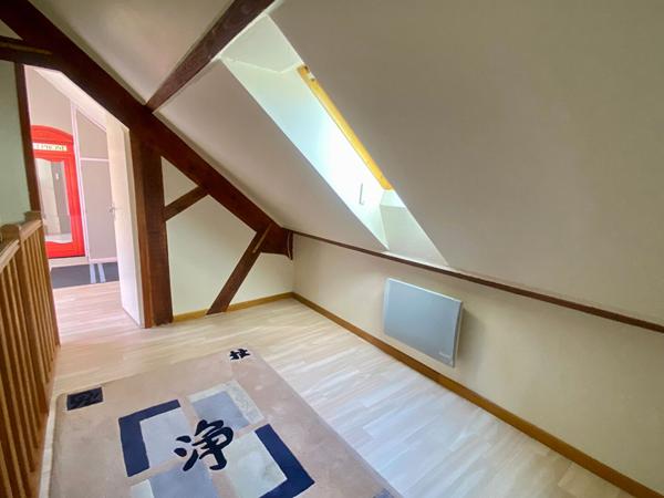 Maison Checy 6 pièce(s) 4 chambres 100 m2