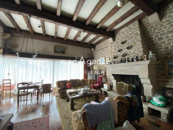 Maison à SAINT-HILAIRE-DU-HARCOUET, 50600 - 8 pièces 200m²