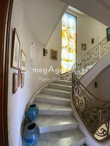 Maison à SAINT-HILAIRE-DU-HARCOUET, 50600 - 8 pièces 200m²