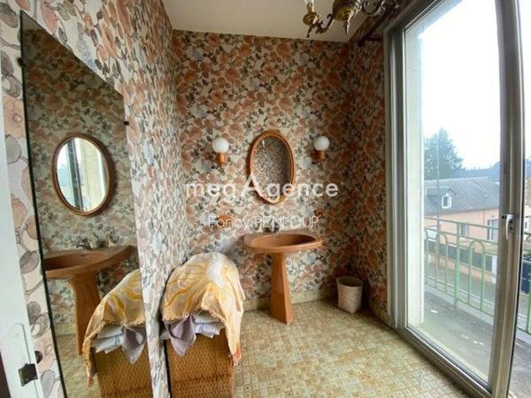 Maison à SAINT-HILAIRE-DU-HARCOUET, 50600 - 8 pièces 200m²