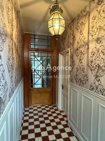 Maison à SAINT-MARTIN-BOULOGNE, 62280 - 8 pièces 244m²