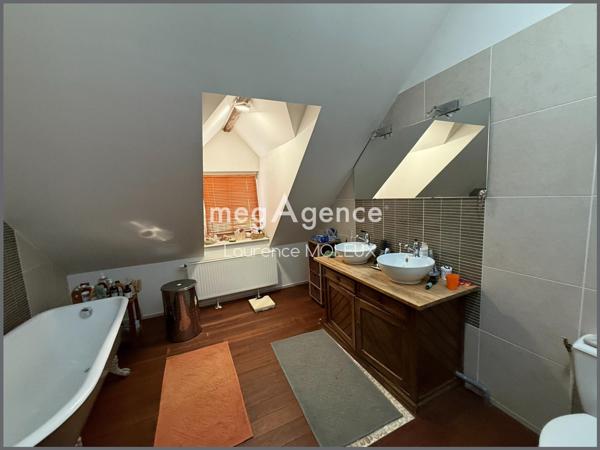 Maison à SAINT-MARTIN-BOULOGNE, 62280 - 8 pièces 244m²