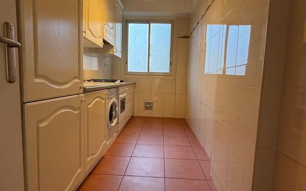 Appartement à vendre    2 pièces • 63 m2 Nice