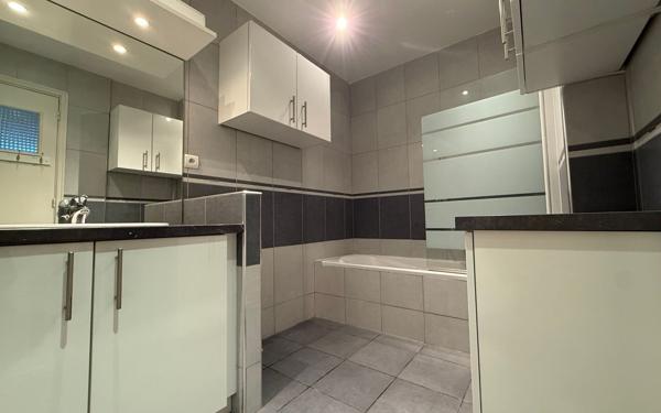 Appartement à vendre    2 pièces • 63 m2 Nice