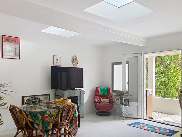 Maison avec jardin, terrasses, studio indépendant