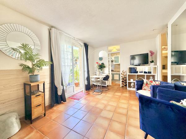 Mougins (06250) MOUGINS LE HAUT CHÂTEAU STUDIO 27M2 DERNIER ÉTAGE CAVE ET PARKING