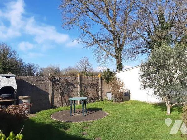 A vendre maison Saint-jacques de la lande, quartier la haie des Cognets, sur un terrain de 800 ...