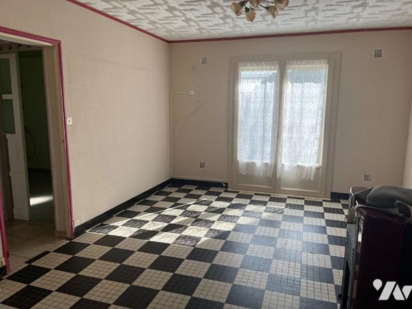 A VENDRE -Maison Le Puy Notre Dame