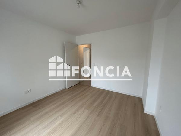 Location Appartement 3 pièces 58.3 m² - DIALOGUE - C04 - 29 AVENUE DU CHAMP DE MARS La Rochelle 17000
