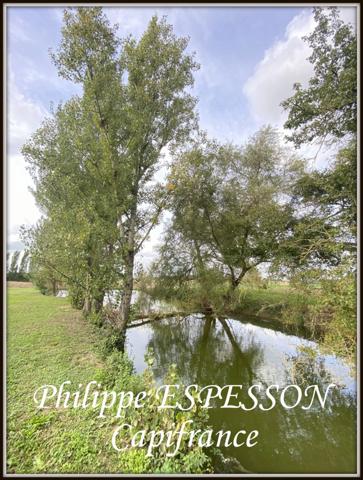 CORPS DE FERME EN PIERRE SUR UN PARC DE 14000 M2 SUR LEVIGNAC DE GUYENNE (47)