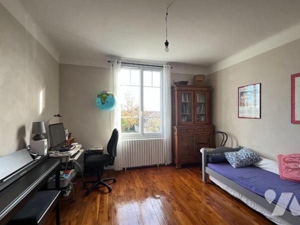 Maison à vendre à Les Noës Près Troyes (10420), Aube. Maison des années 30 en excellent état, 9...