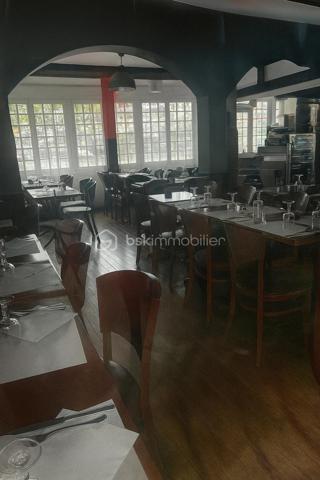 Immeuble mixte de 270 m²