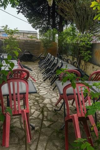 Immeuble mixte de 270 m²