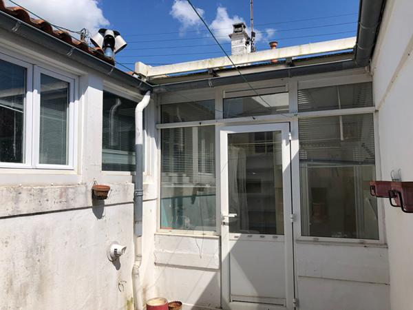 Rochefort Maison en Pierres 2 chambres + Garage + Cour