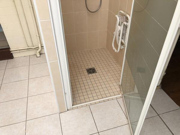 Rochefort Maison en Pierres 2 chambres + Garage + Cour