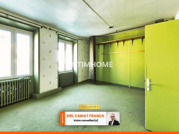 IMMEUBLE DE 221 M² AVEC ZONE COMMERCIAL DE 76 M², L’ENSEMBLE SUR 457 M² DE TERRAIN CLOS