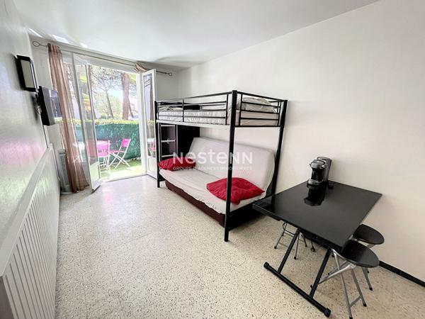 A vendre studio à 50m de la plage à Argeles Sur Mer idéalement situé dans une résidence bien entretenue et à faibles charges.