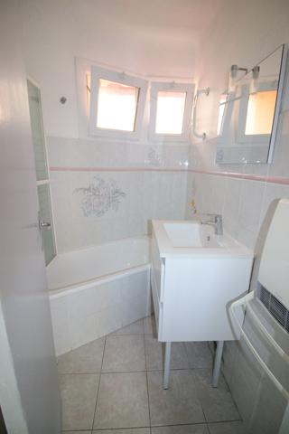 Brignoles: appartement T2 46m2 avec parking