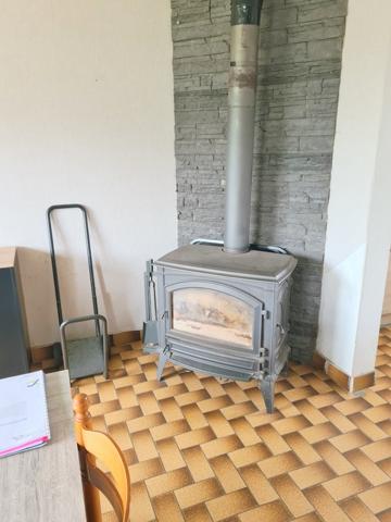 Boqueho (22170) Grande maison familiale avec 5 chambres, sous-sol total, terrain de 1 500 m² et double garage – Idéale pour le