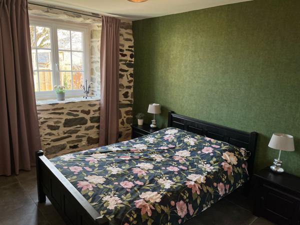 Laurie (15500) Ensemble immobilier rénové