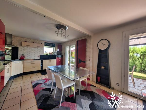 Maison
         6 pièces
        - 135 m² Exclusivité 400 000 € *