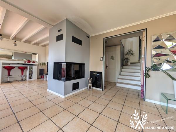 Maison
         6 pièces
        - 135 m² Exclusivité 400 000 € *