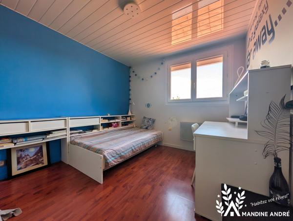 Maison
         6 pièces
        - 135 m² Exclusivité 400 000 € *