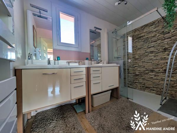 Maison
         6 pièces
        - 135 m² Exclusivité 400 000 € *