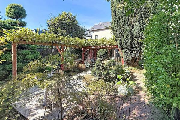 Centre-ville - Maison 190m2 - 5 chambres - Jardin