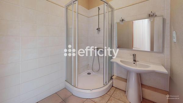 Appartement
         2 pièces
        - 40 m² 206 000 € *