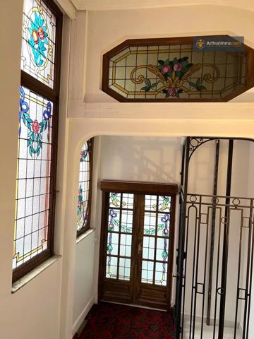 Vente                                                      Appartement
                        
                     4 pièces                      131 m2                     à Lille
