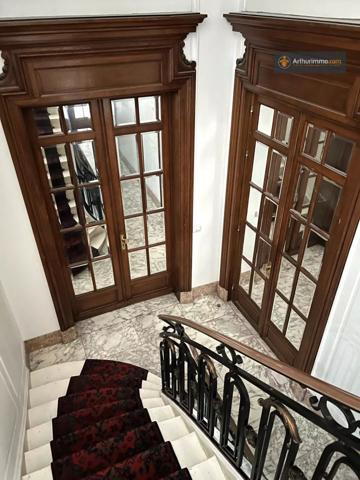 Vente                                                      Appartement
                        
                     4 pièces                      131 m2                     à Lille