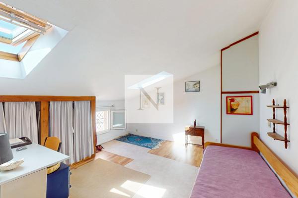 Maison de ville 86 m² avec cour Sud, centre historique de La Rochelle