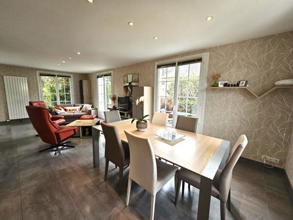 Maison 174m², 4 chambres, 2 bureaux et un sous-sol