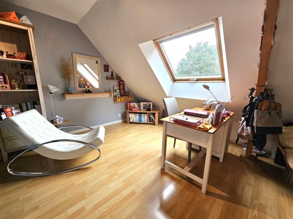 Maison 174m², 4 chambres, 2 bureaux et un sous-sol