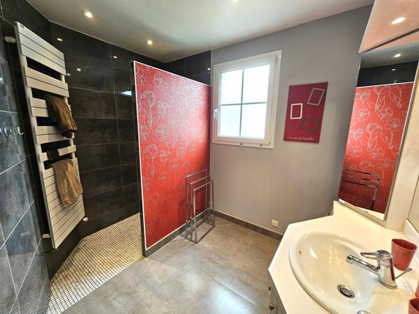 Maison 174m², 4 chambres, 2 bureaux et un sous-sol