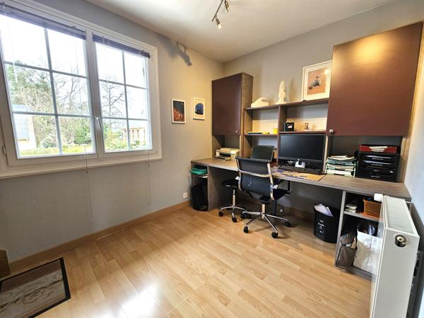 Maison 174m², 4 chambres, 2 bureaux et un sous-sol