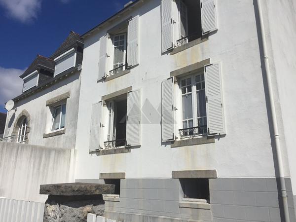 A VENDRE MAISON QUIMPER HYPER CENTRE 2 CHAMBRES ET JARDIN