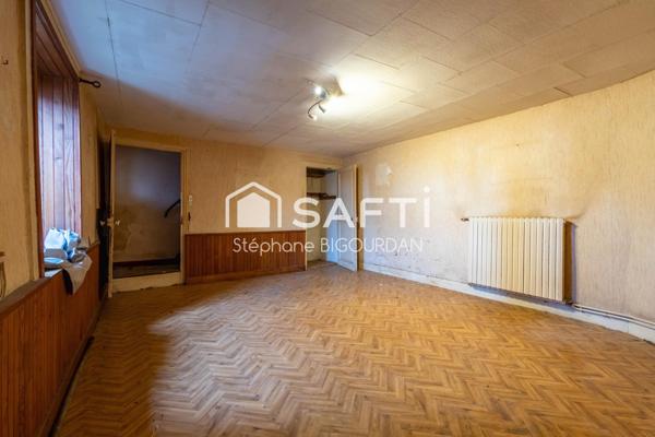 Maison de village 142m² + grange, 4 ch, Pirey