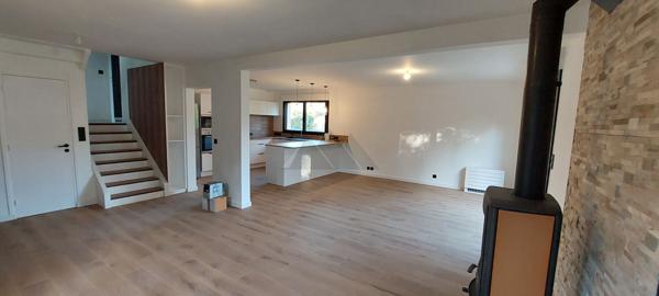 A LOUER MAISON 5 pièces QUIMPER SUD LE LENDU