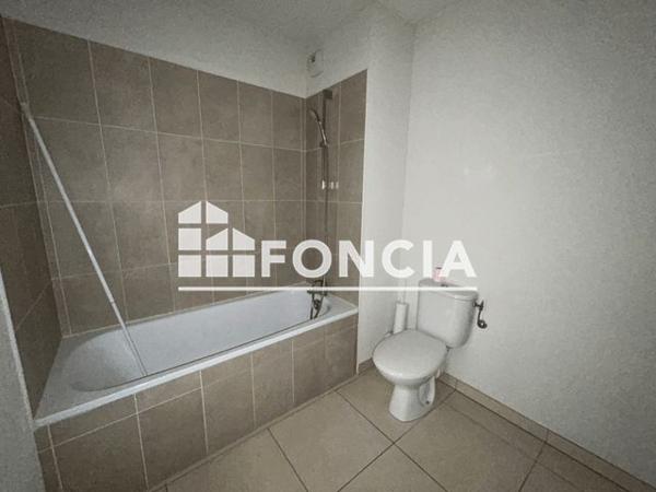 Location Appartement 3 pièces 53.22 m² - ANGLE RUE MARCEAU T RUE DES VIGNES Cogolin 83310