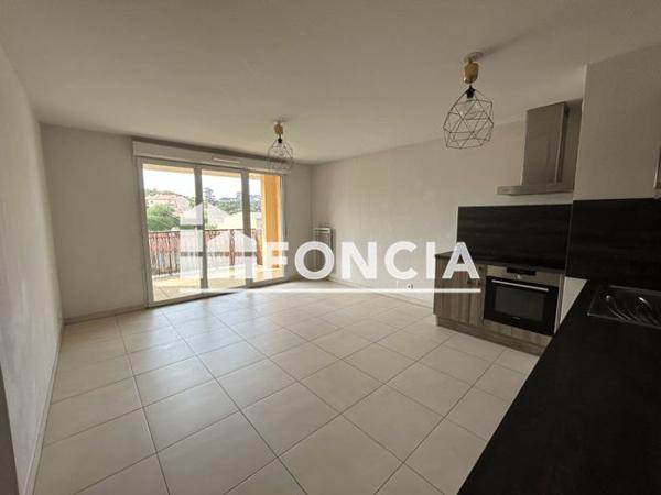 Location Appartement 3 pièces 53.22 m² - ANGLE RUE MARCEAU T RUE DES VIGNES Cogolin 83310