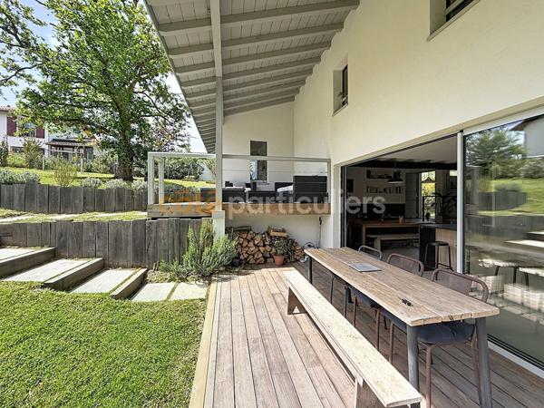 Vente
                Maison170 m² - 7 Pièces -
                    ARBONNE (64210)